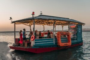 Chateau Julie Lounge Boat: o mais novo destino turístico do Ceará abre suas portas com um deslumbrante sunset*