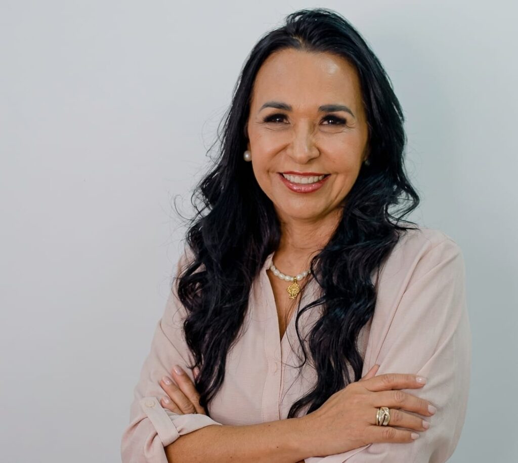 Direito à pensão alimentícia para pais idosos que necessitam de assistência financeira dos filhos, conforme a legislação brasileira.