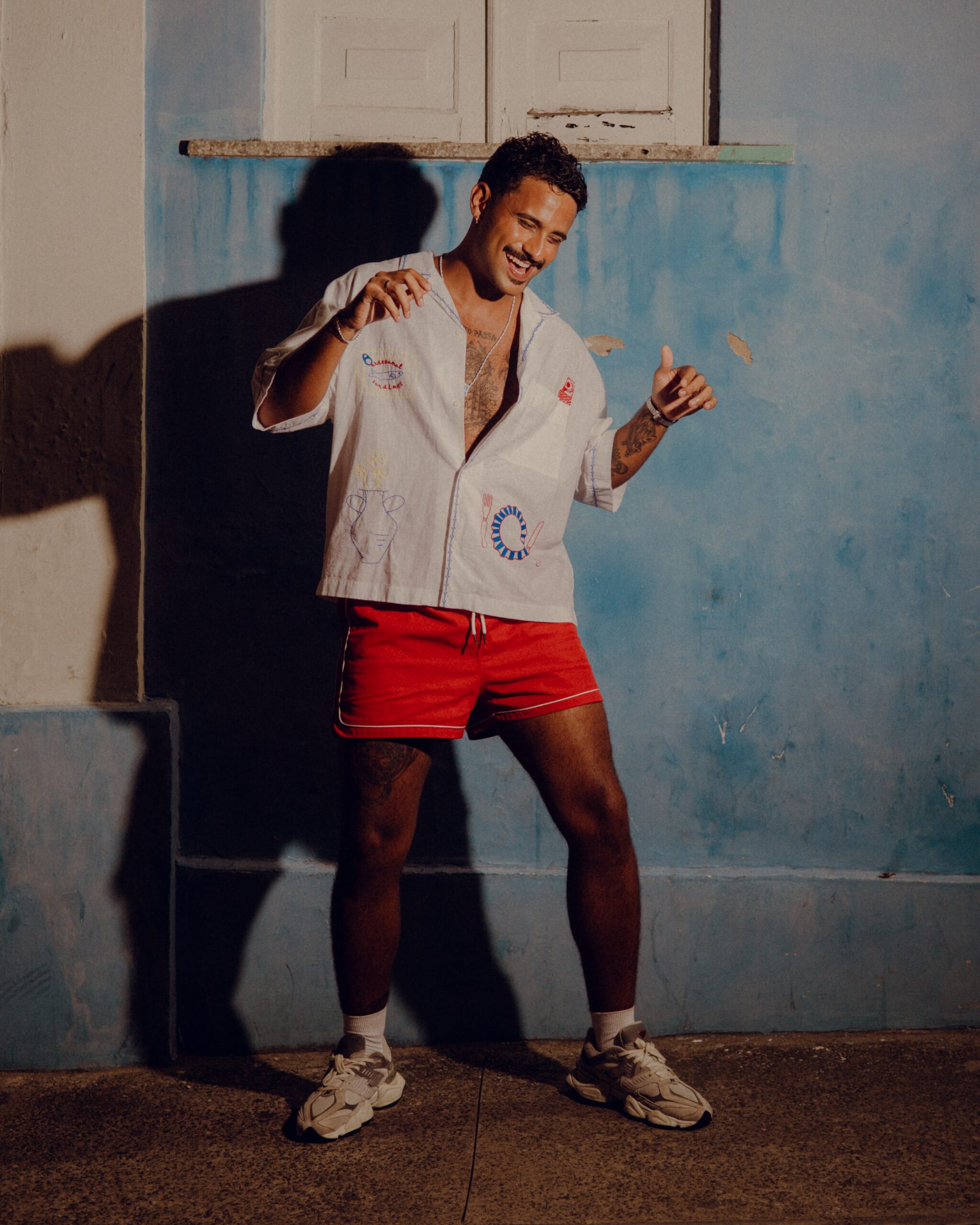 Cantor e ex-BBB Lucas Pizane, anunciado como novo vocalista da banda Duas Medidas para o verão 2026/2027 e o Carnaval de Salvador.